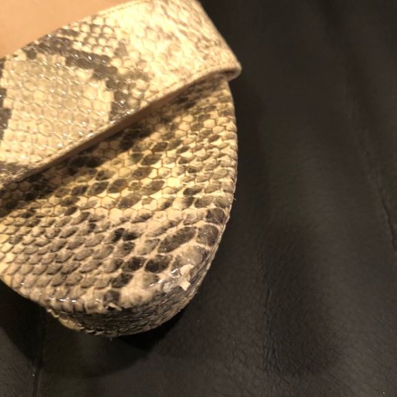 Size 10 Steve Madden - Picture 2 of 5